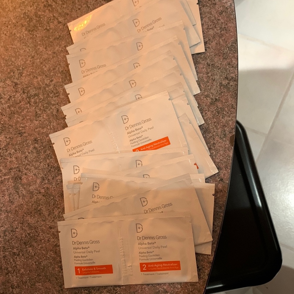 Dr Dennis Gross Universal Daily Peel - 17 Total